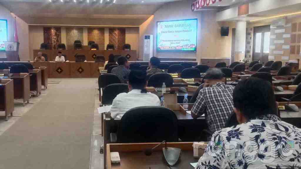 43 Anggota DPRD Tuban Mangkir Dalam Rapat Gabungan KUA-PPAS, Miyadi Singgung Fraksi&nbsp;Golkar