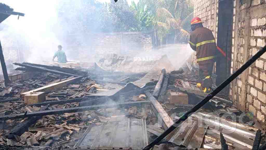 Alami Kebakaran Hebat, Satu Rumah Warga di Kecamatan Kerek Tuban Rata dengan Tanah