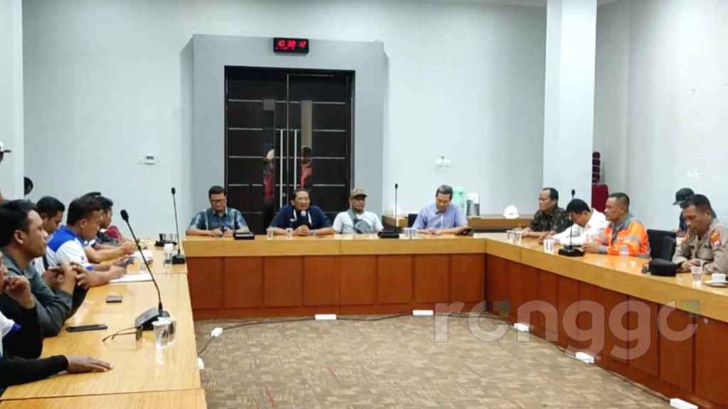 Ratusan Buruh di Tuban Kembali Demo Pabrik Semen, PT SIG: Kondisi Perusahaan Belum Stabil